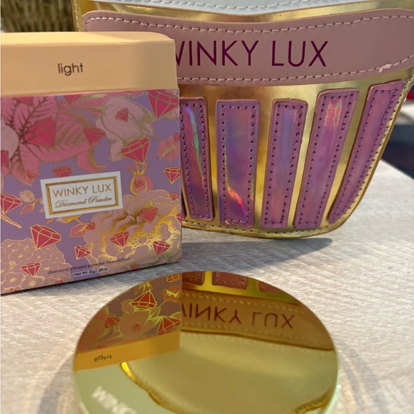 WINKY LUX Diamond Powder in Light - Picture 2 of 6